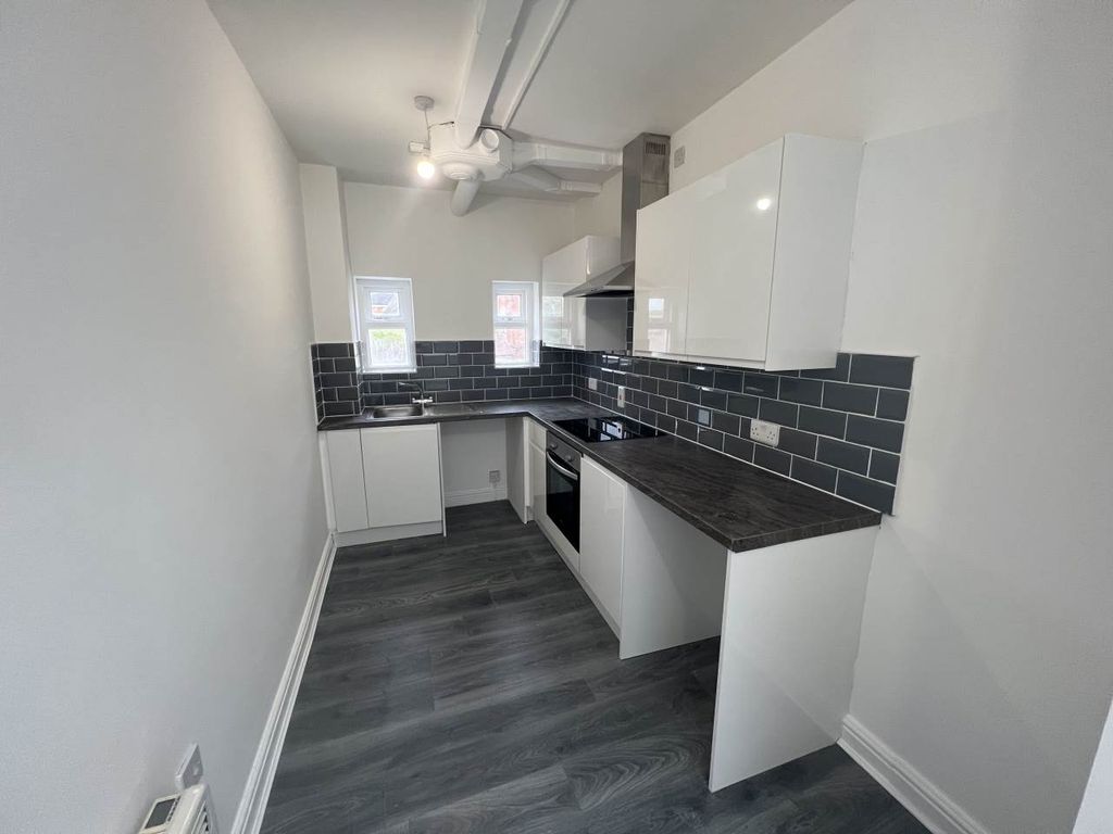 Property photo 3 of 11 Img_3915