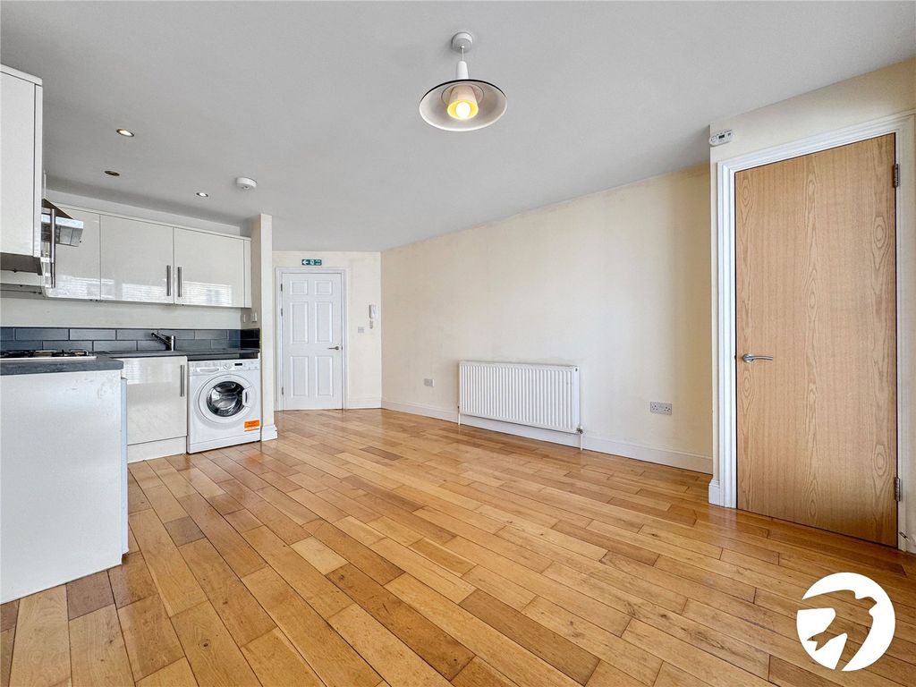 Property photo 3 of 8 Picture No. 07
