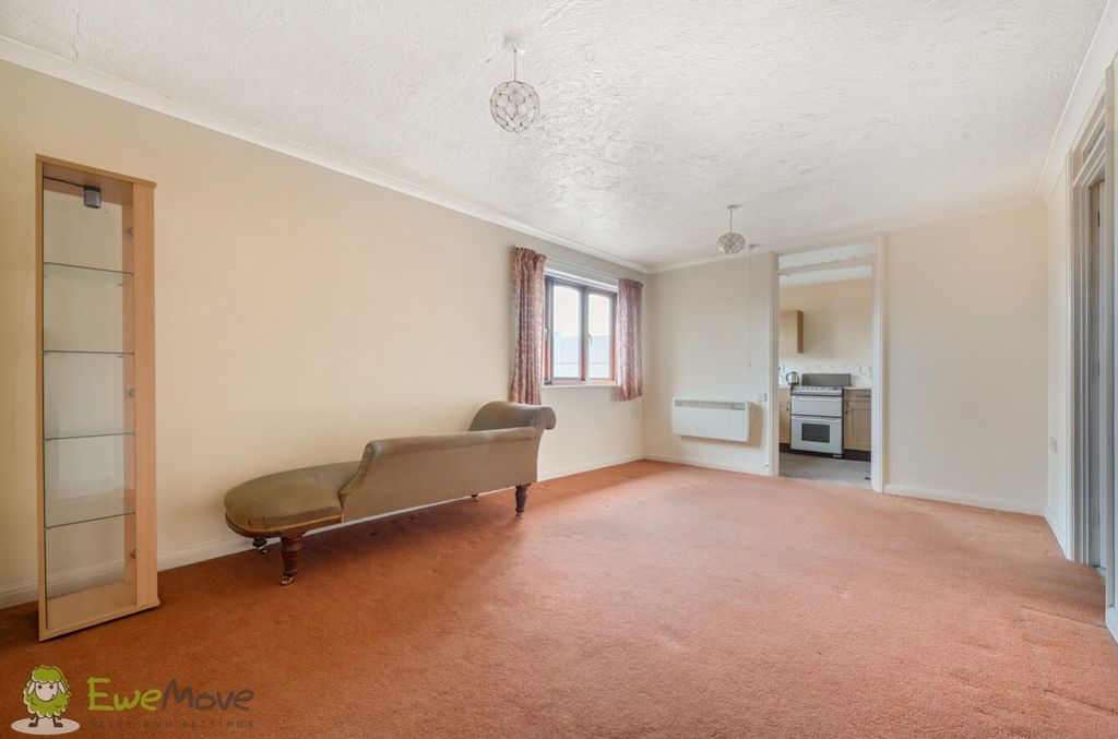 Property photo 3 of 16 Living Dining Room