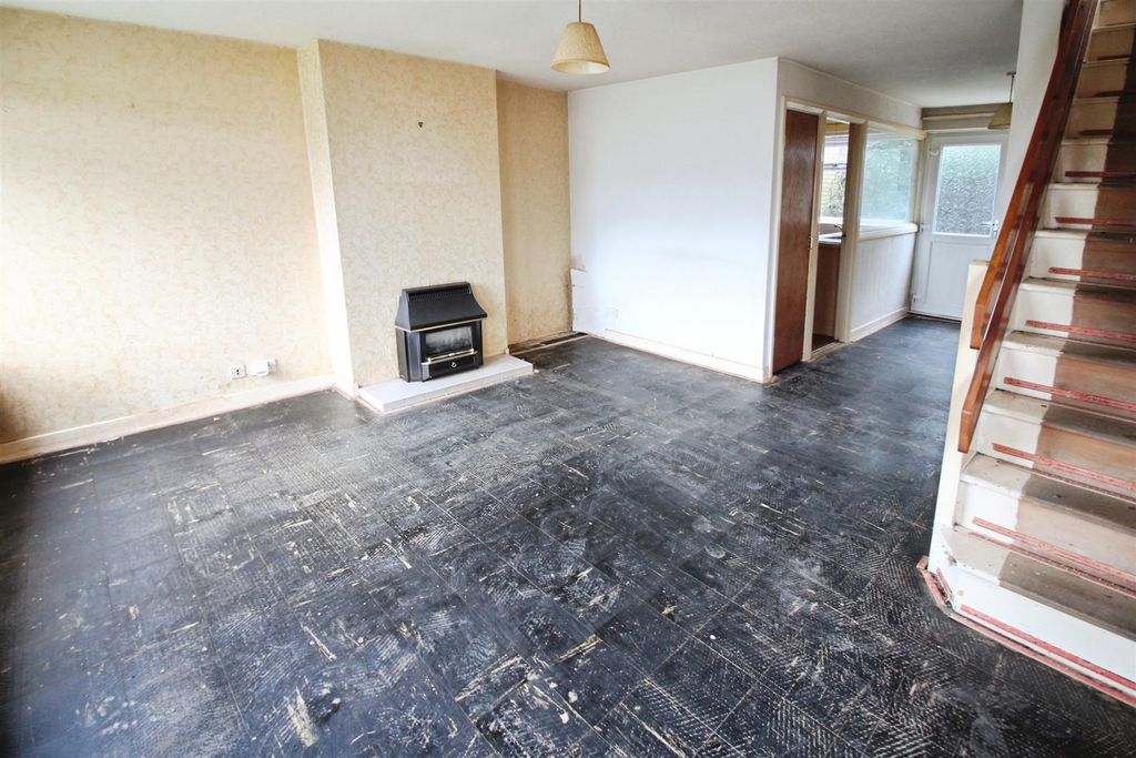 Property photo 2 of 9 Lounge