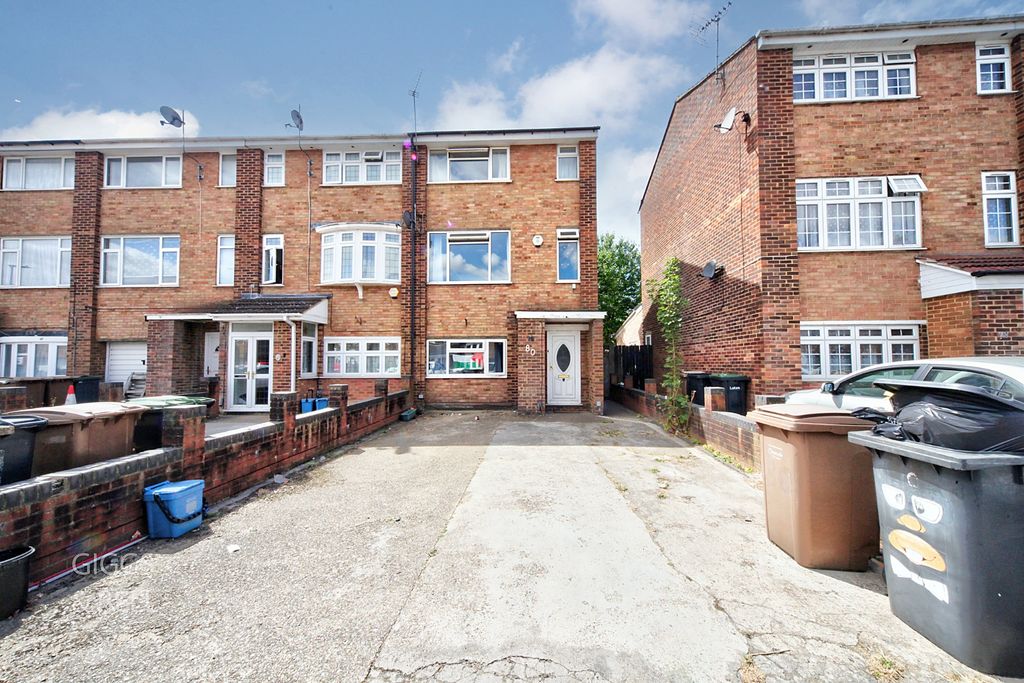 Property photo 1 of 19 5355450