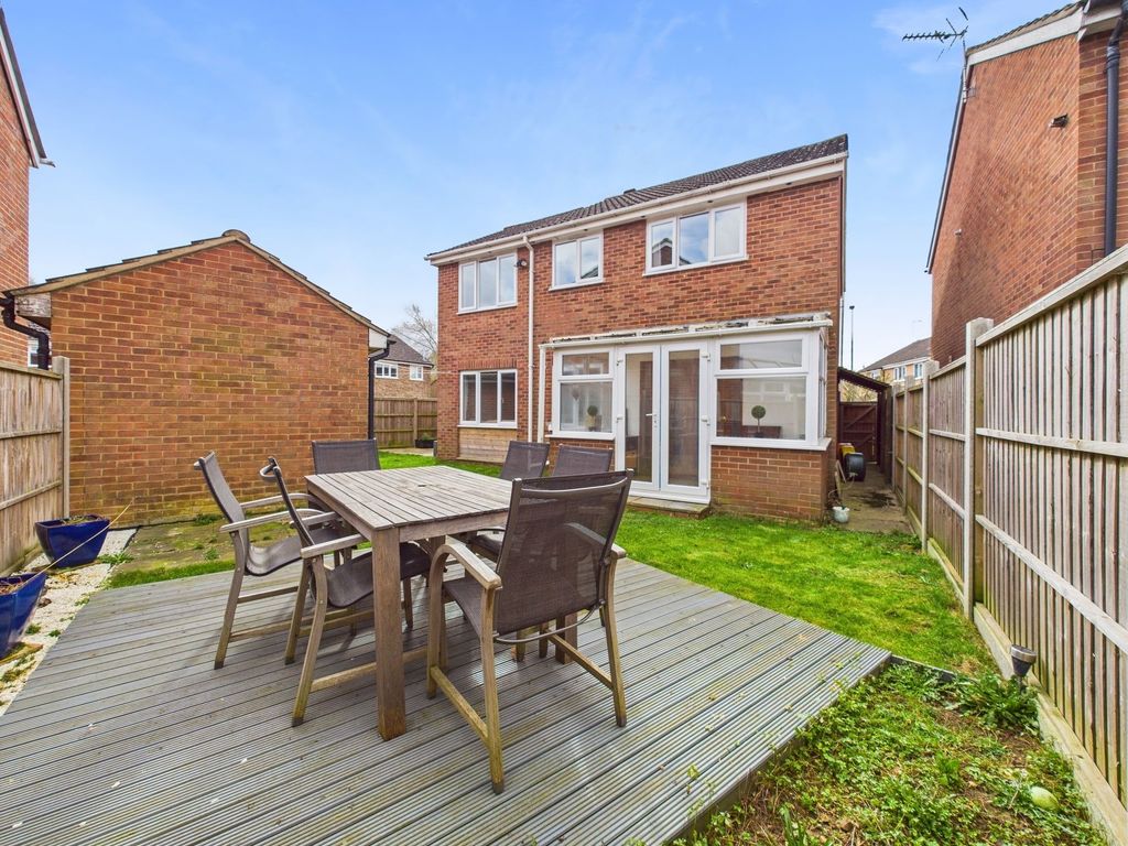 Property photo 2 of 27