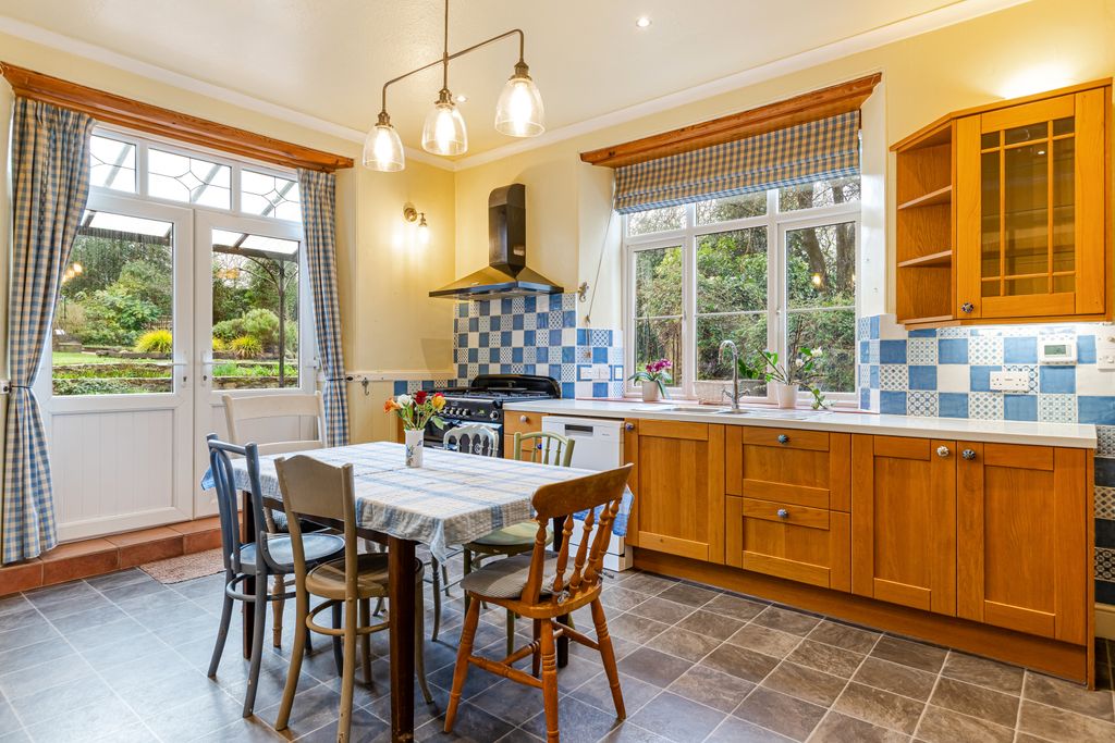 Property photo 3 of 22 A12 - Broadway, Meadowside, Woodbury - 260128