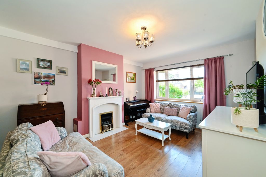 Property photo 2 of 14 243-Kingsground (1).Jpg
