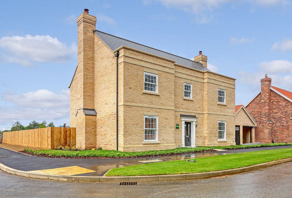 Property photo 1 of 32