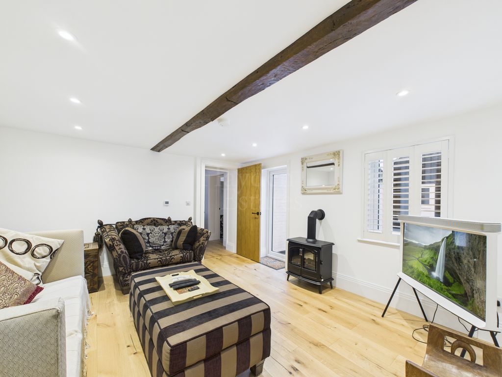 Property photo 3 of 39