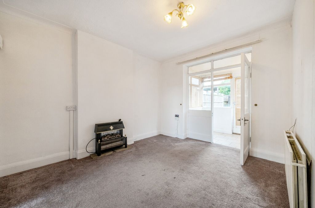 Property photo 3 of 21 1345541-10-68Af38...