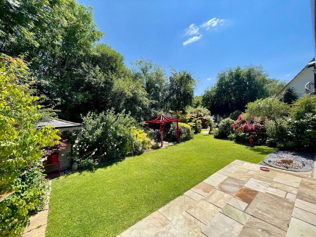 Property photo 3 of 48