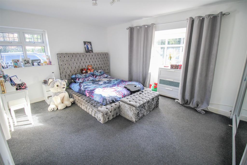Additional image 13 of 4 bed detached bungalow for saleKingsdon Lane, Harlow CM17