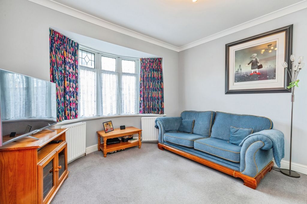 Property photo 3 of 25 Pbox-Img.Jpg