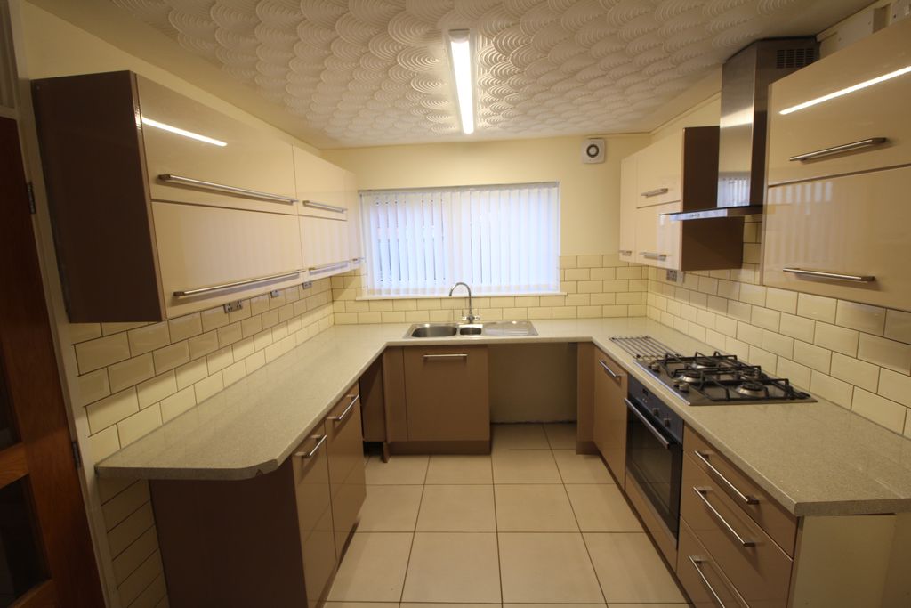 Property photo 1 of 16 Kitchen
