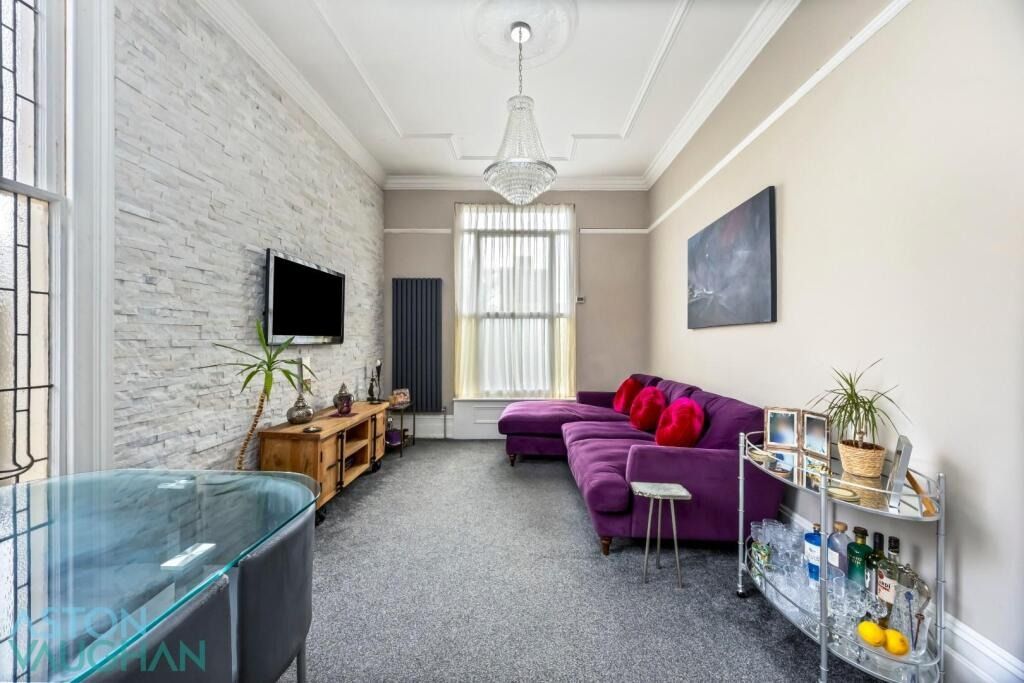 Property photo 2 of 20 4554542