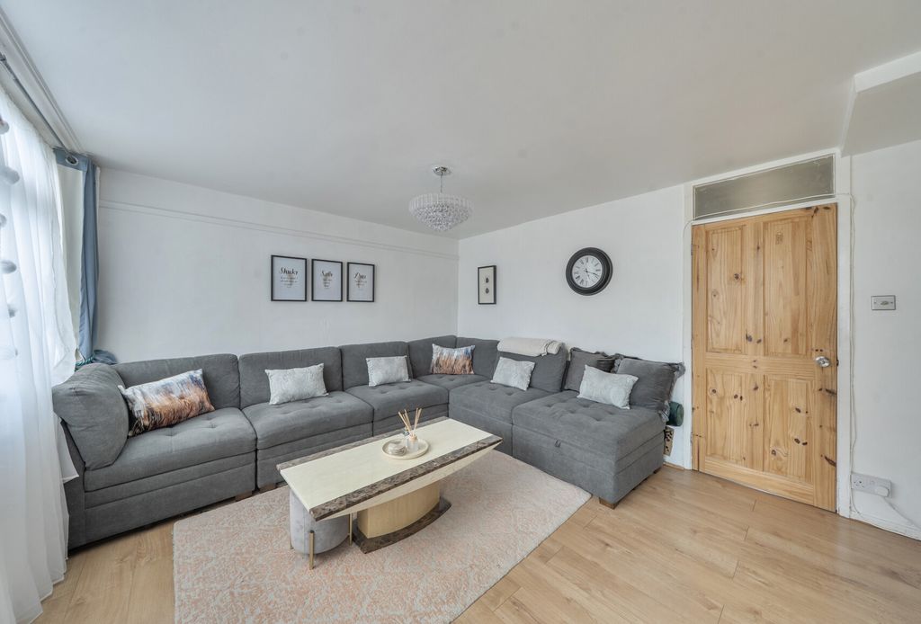 Property photo 2 of 10 1457473-4-6A0356E...