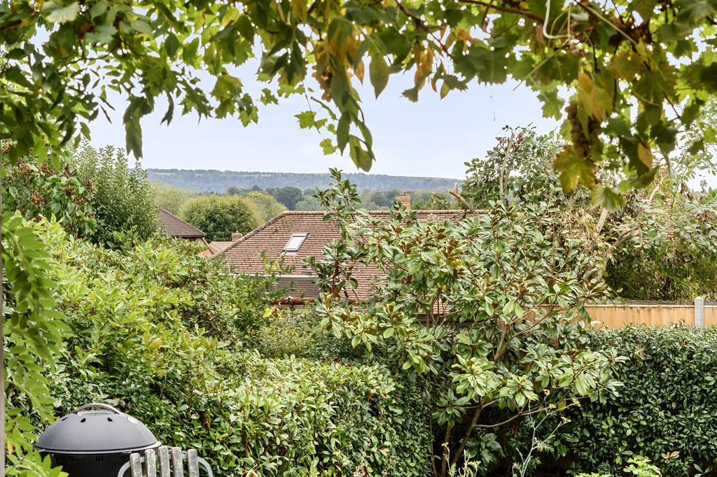 Property photo 3 of 15 Views