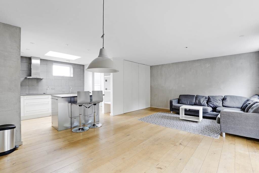 Property photo 2 of 15 10-d990Jhhgll - Flat 5, 72 Auckland Road - 28-Smal