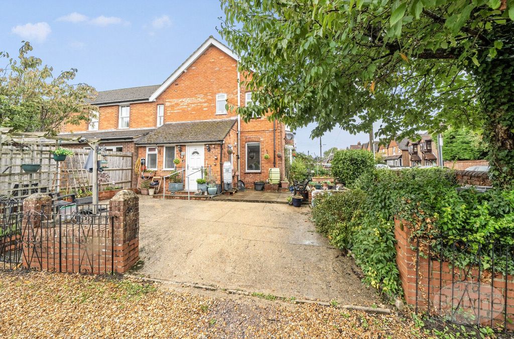 Property photo 1 of 14 Picture No. 09
