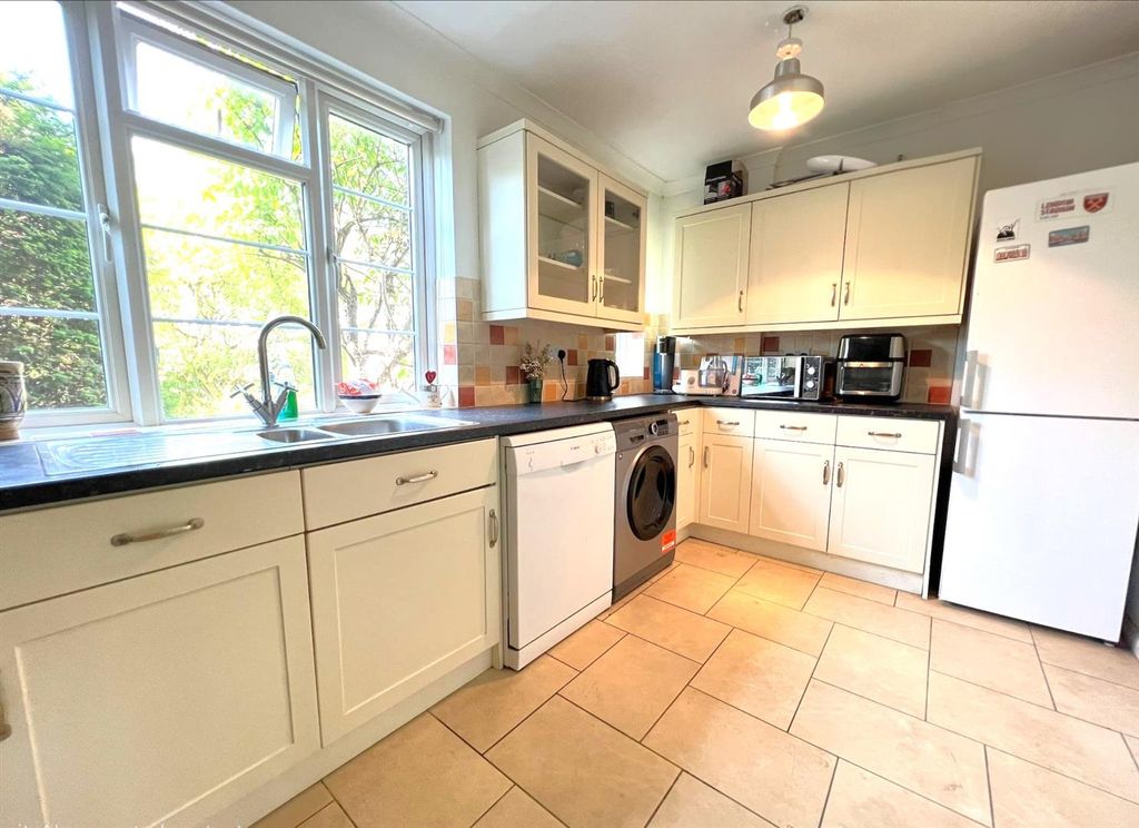 Property photo 3 of 7 Kitchen.Jpg