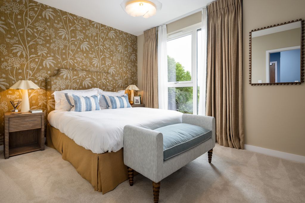 Property photo 3 of 5 Bedroom