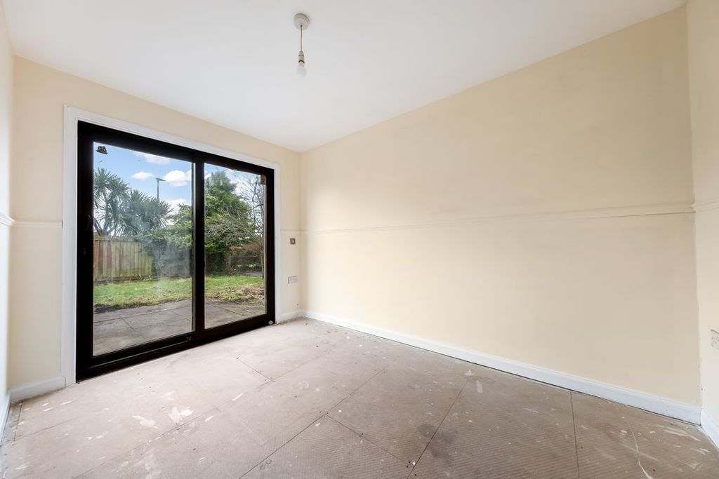 Property photo 2 of 23 Dscf5428