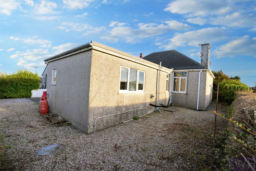 Property photo 3 of 17 Rear