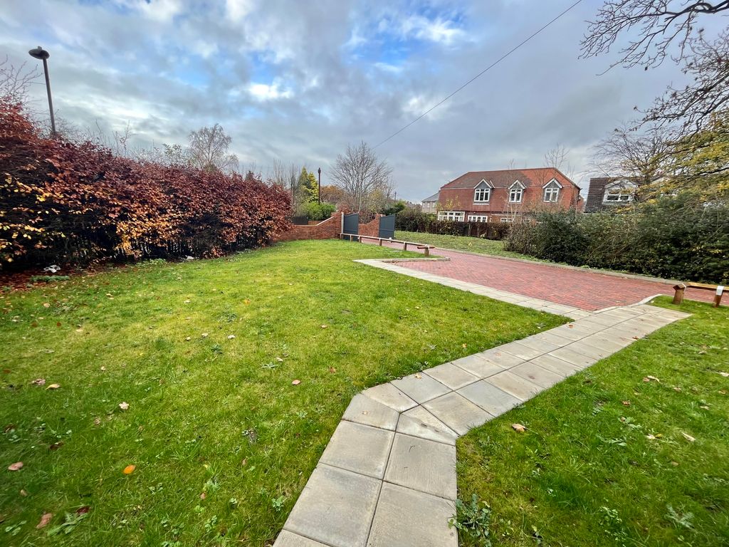 Property photo 3 of 16