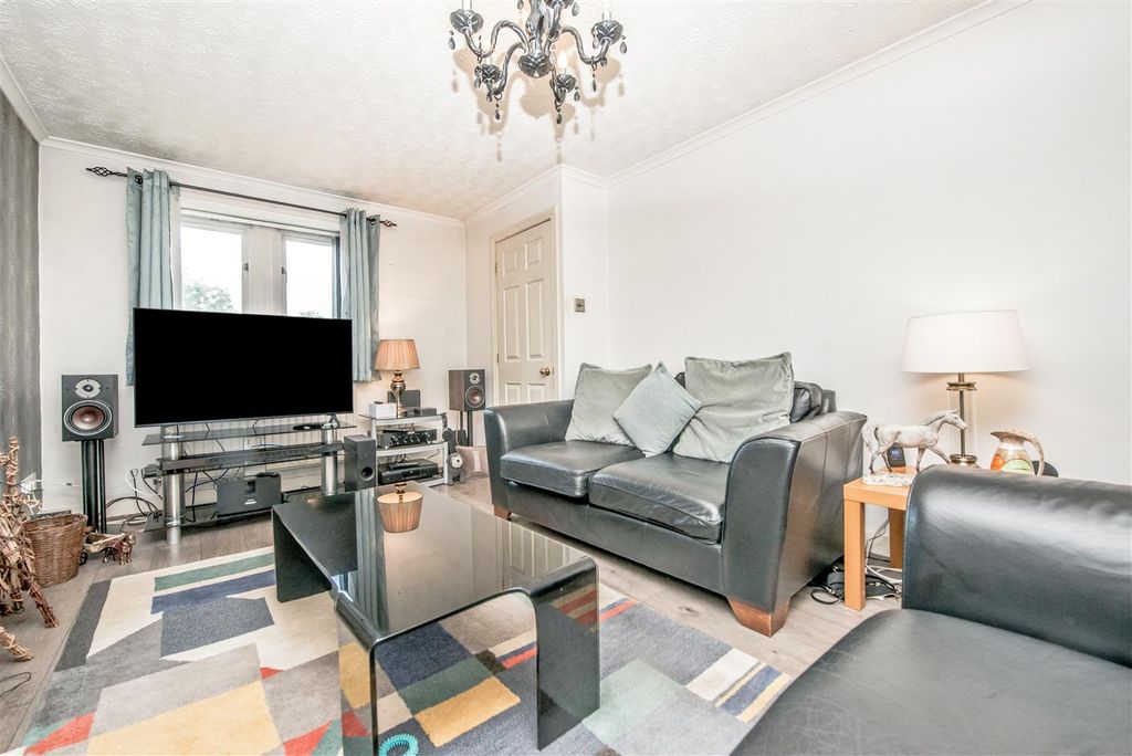 Property photo 2 of 21 Living Room:
