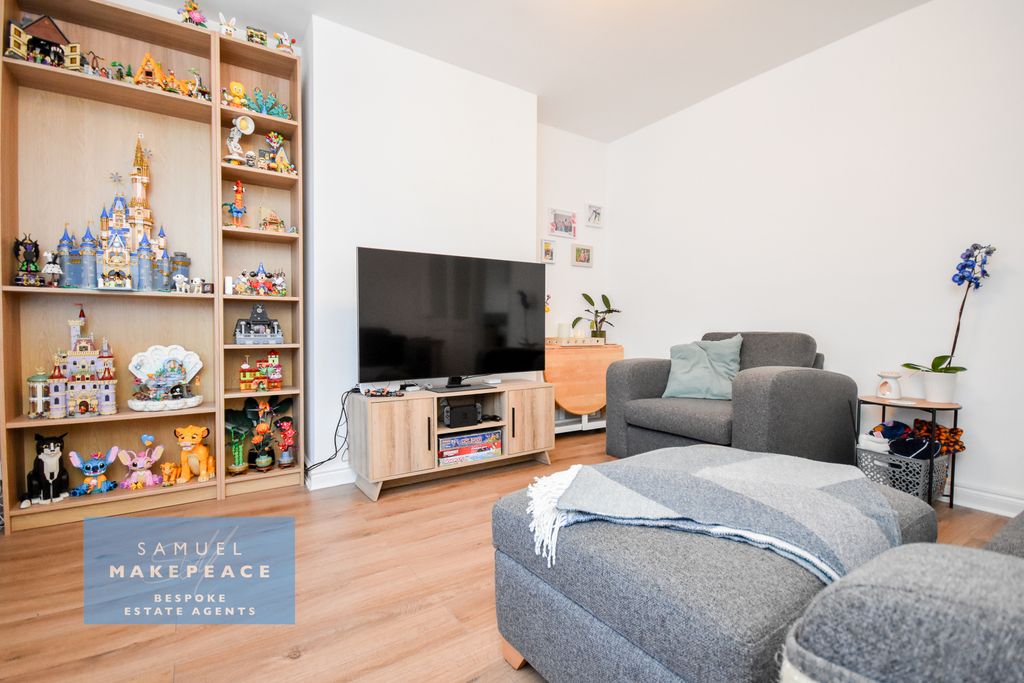 Property photo 2 of 15 Gallery