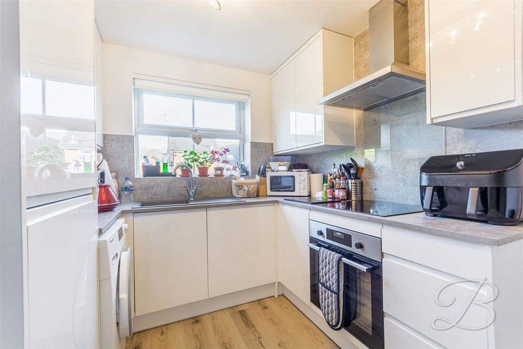 Property photo 2 of 22 Ari1On-Qxuyaqp_Ujens9W.Jpg