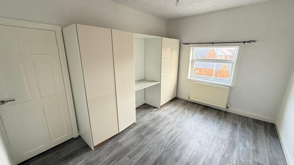 Property photo 3 of 6 Image