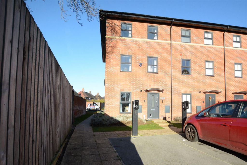 Property photo 1 of 10 Front_1.Jpg