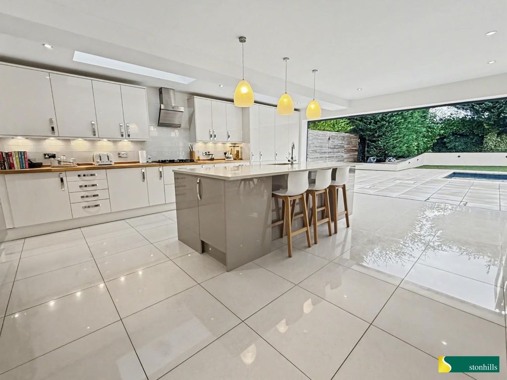 Property photo 2 of 32 15.Jpg