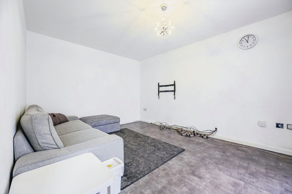Property photo 3 of 17 Photography