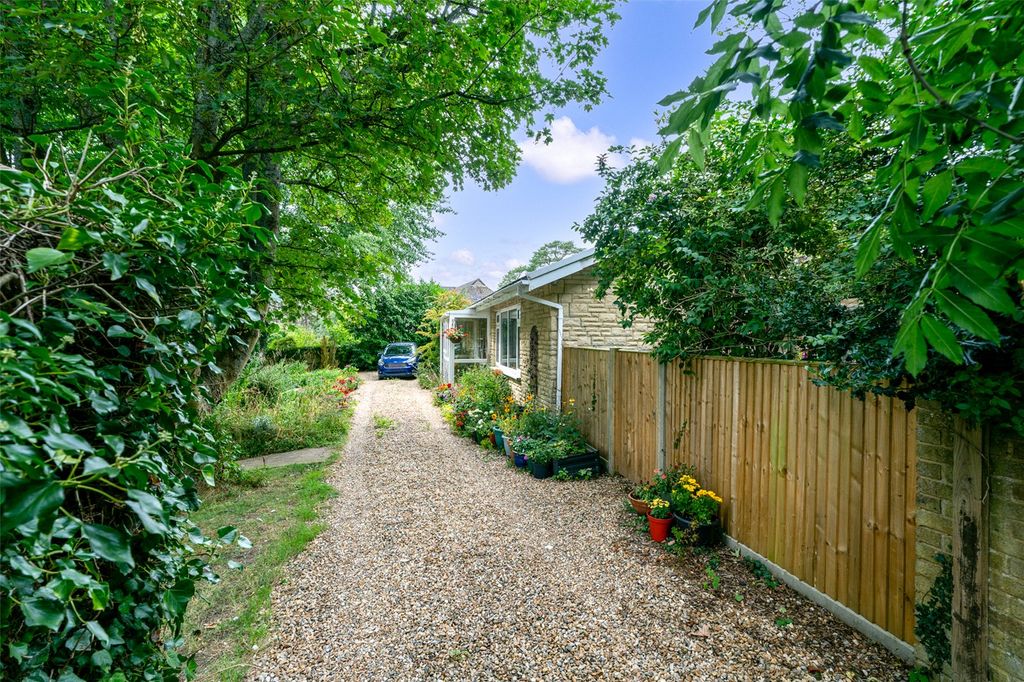 Property photo 2 of 18 Picture No. 38