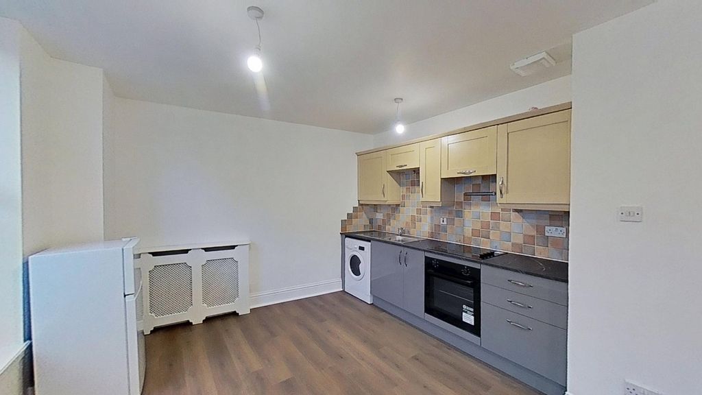 Property photo 3 of 17 Photo 3