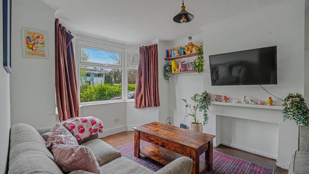 Property photo 2 of 17