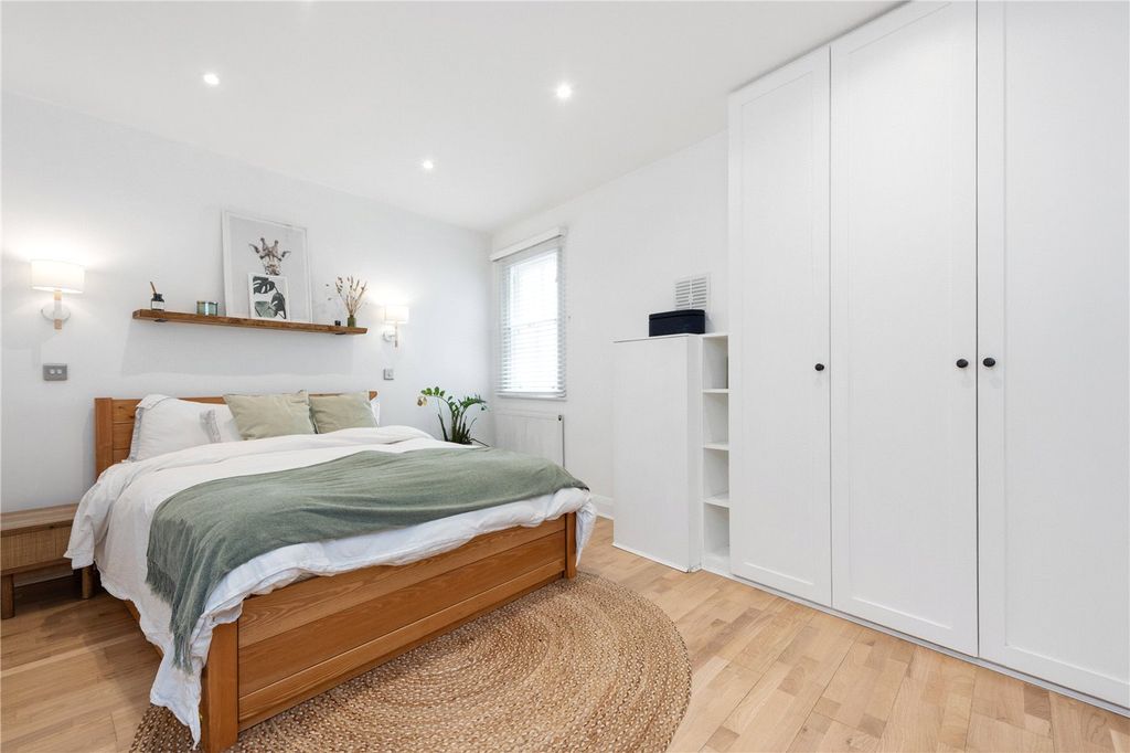 Property photo 3 of 16 Picture No. 28