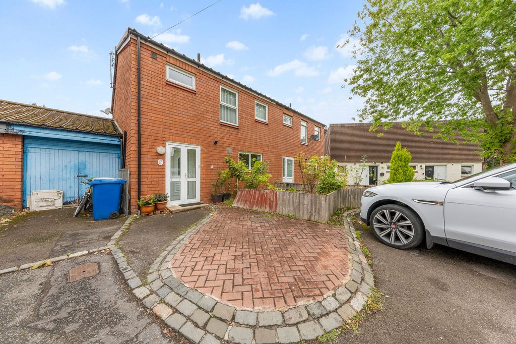 Property photo 1 of 21