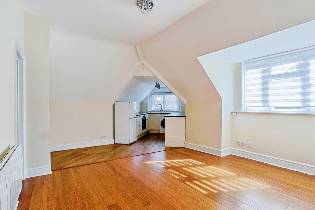 Property photo 3 of 19 Pbox-Img.Jpg