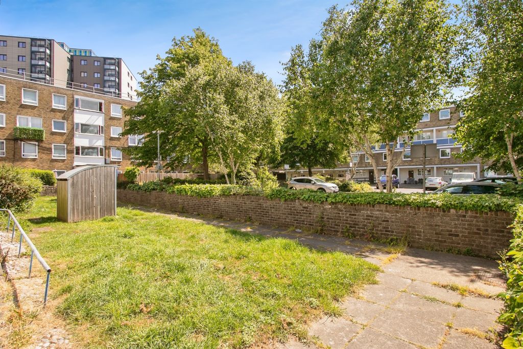 Property photo 3 of 12