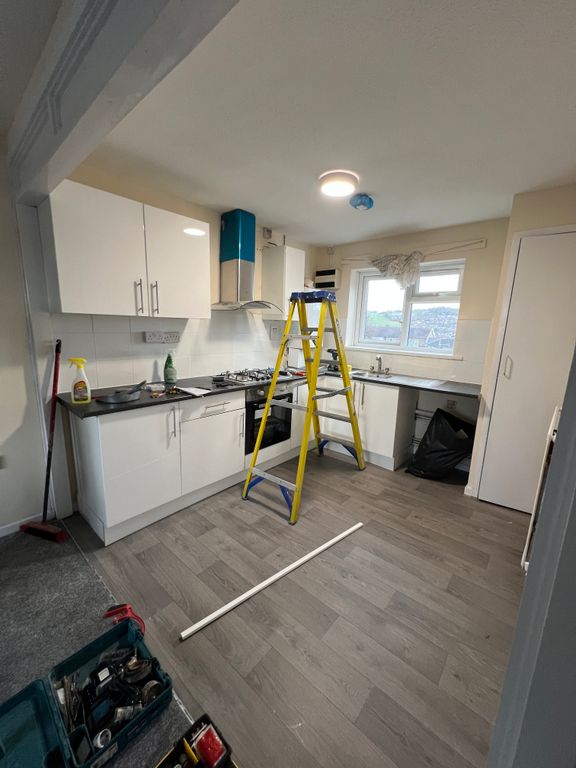 Property photo 3 of 4