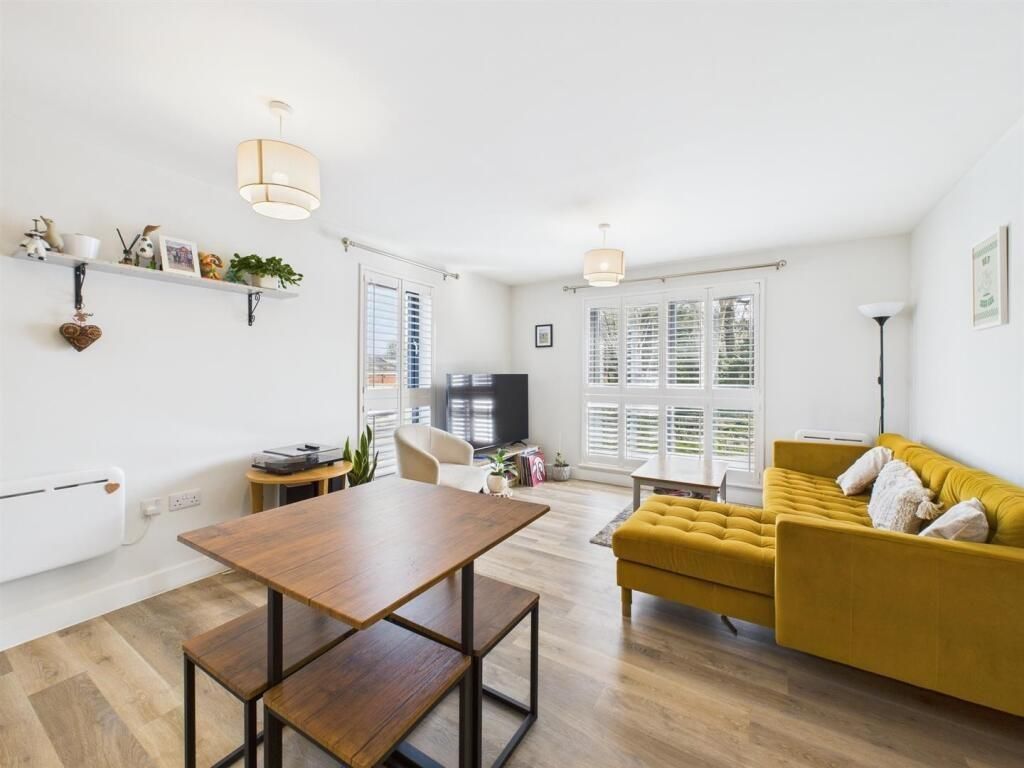 Property photo 3 of 12 Living Dining Area 2.Jpg