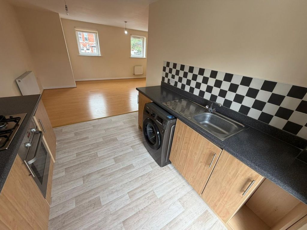 Property photo 2 of 9