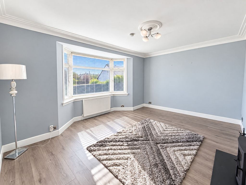 Property photo 2 of 25