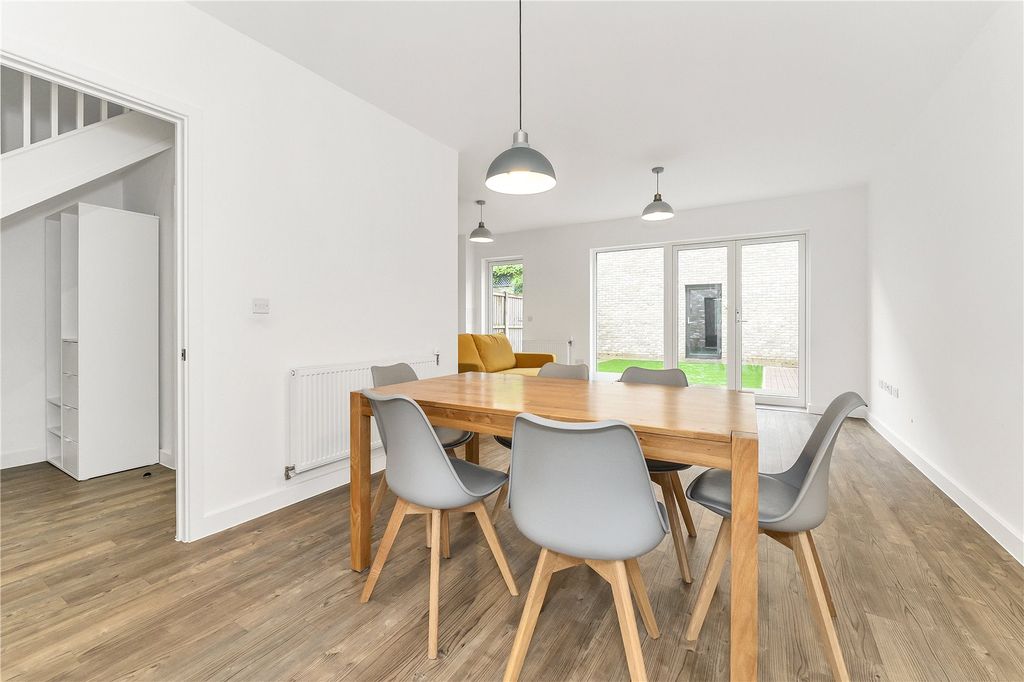 Property photo 2 of 11 Picture No. 05