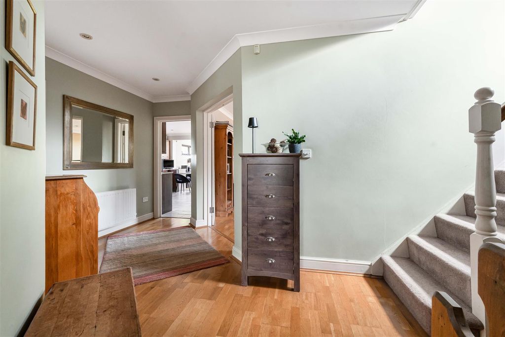 Property photo 3 of 39 Hallway