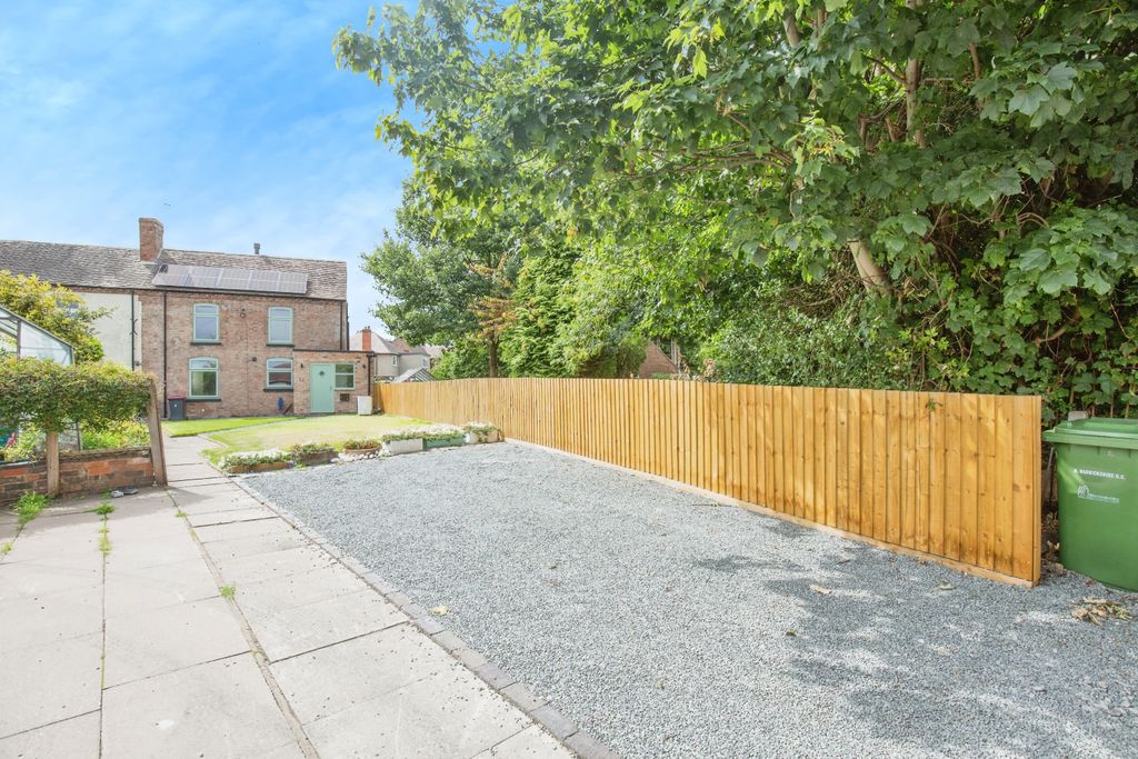 Property photo 2 of 16 34Dd5Aa6-Mw-7778