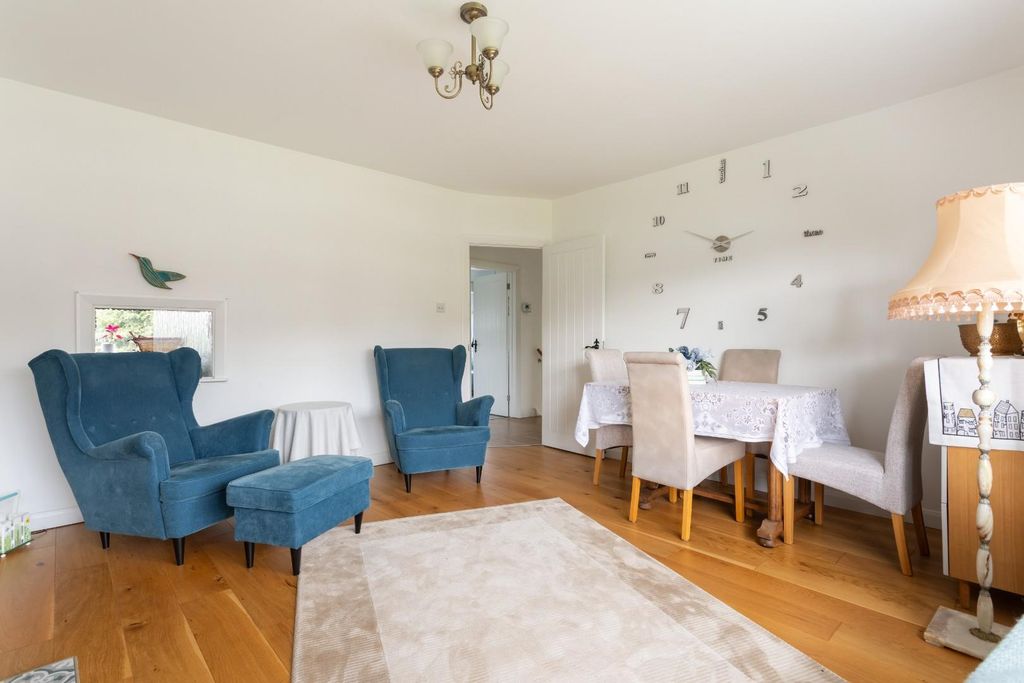 Property photo 3 of 17 Carden Hill-3.Jpg