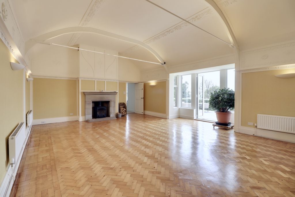 Property photo 2 of 22 Living Dining Room