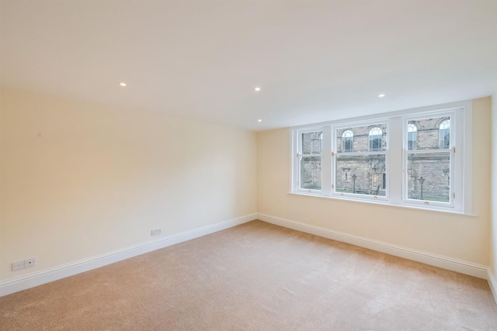 Additional image 22 of 4 bed link detached house for sale6 Albert Place, Stirling FK8