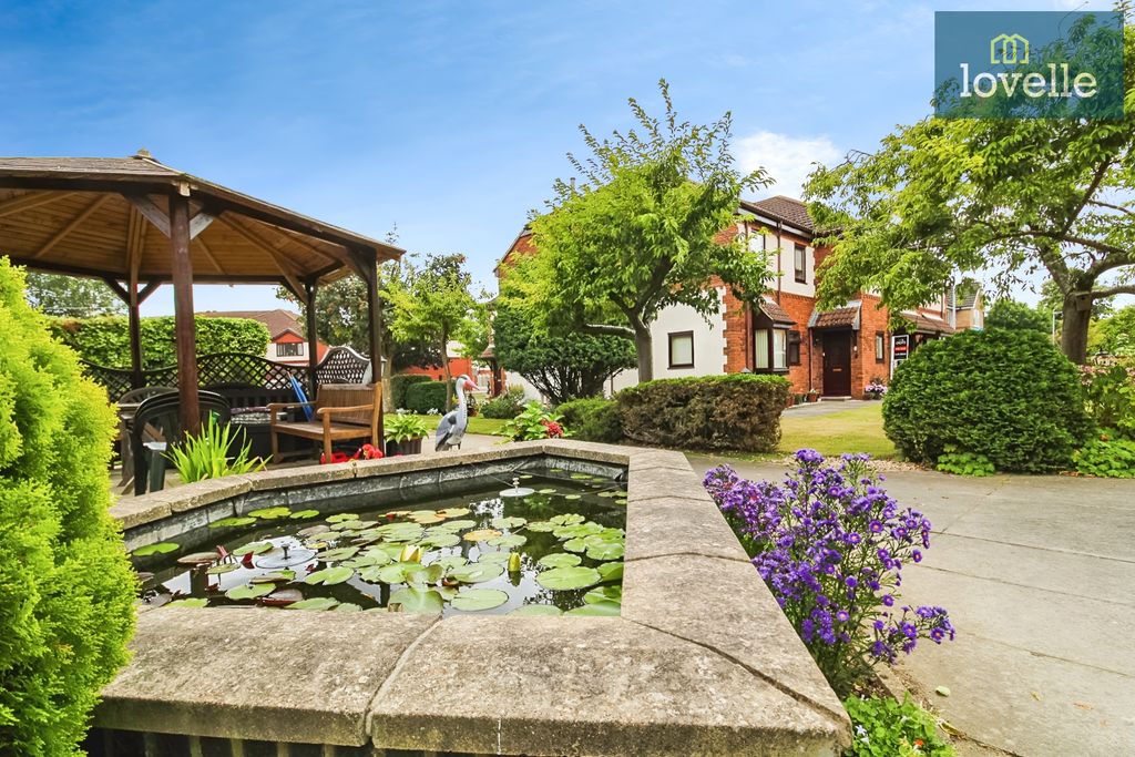 Property photo 2 of 22